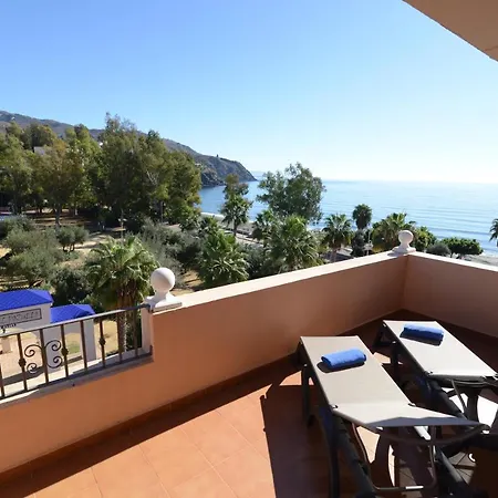 מלון Bahia Tropical 4*